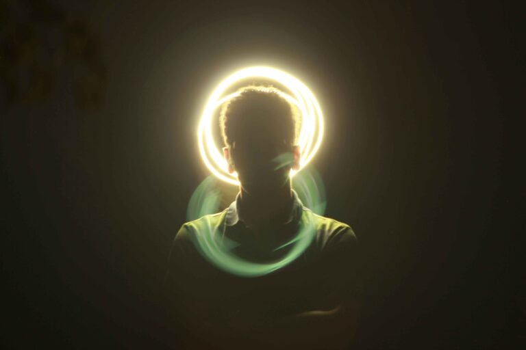 Gold Aura Meaning and Personality: A Full Guide