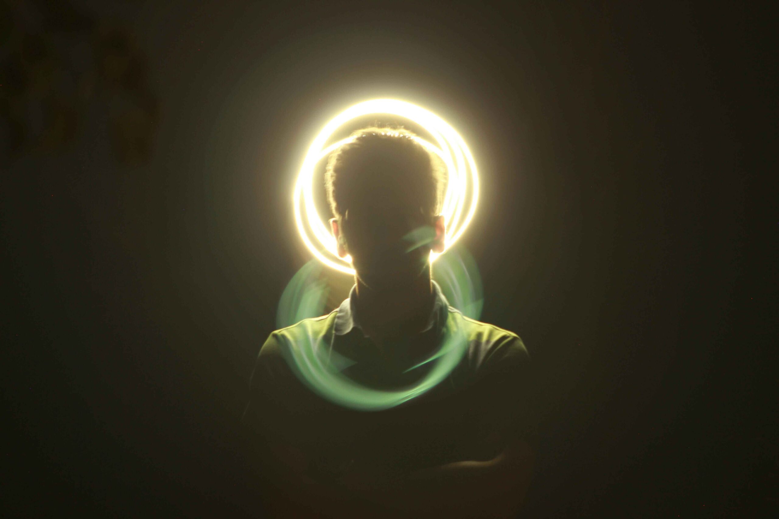 Gold Aura Meaning and Personality: A Full Guide