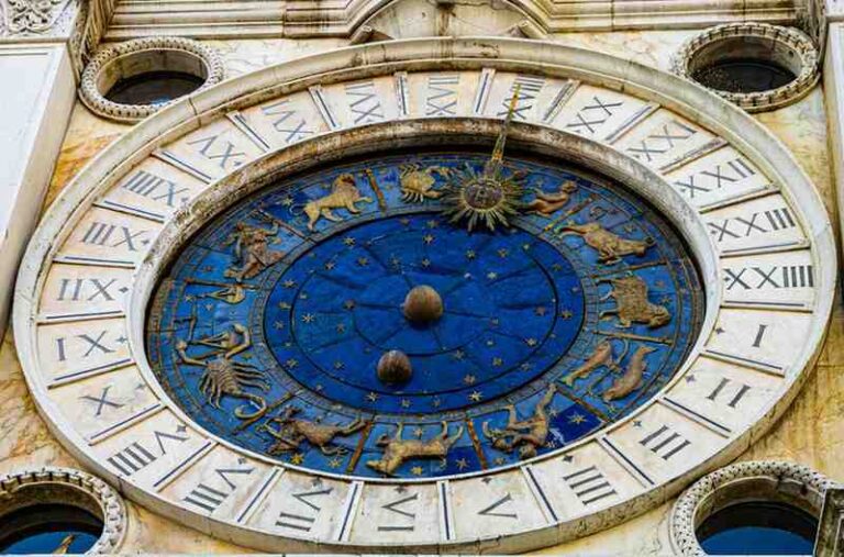 Zodiac Signs Ranked From Most To Least Romantic