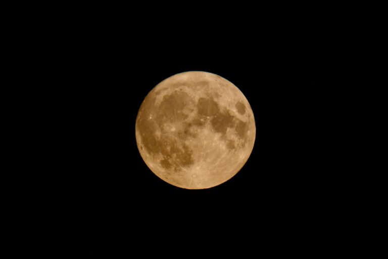 Strawberry Full Moon 2026: Spiritual Meaning Explained