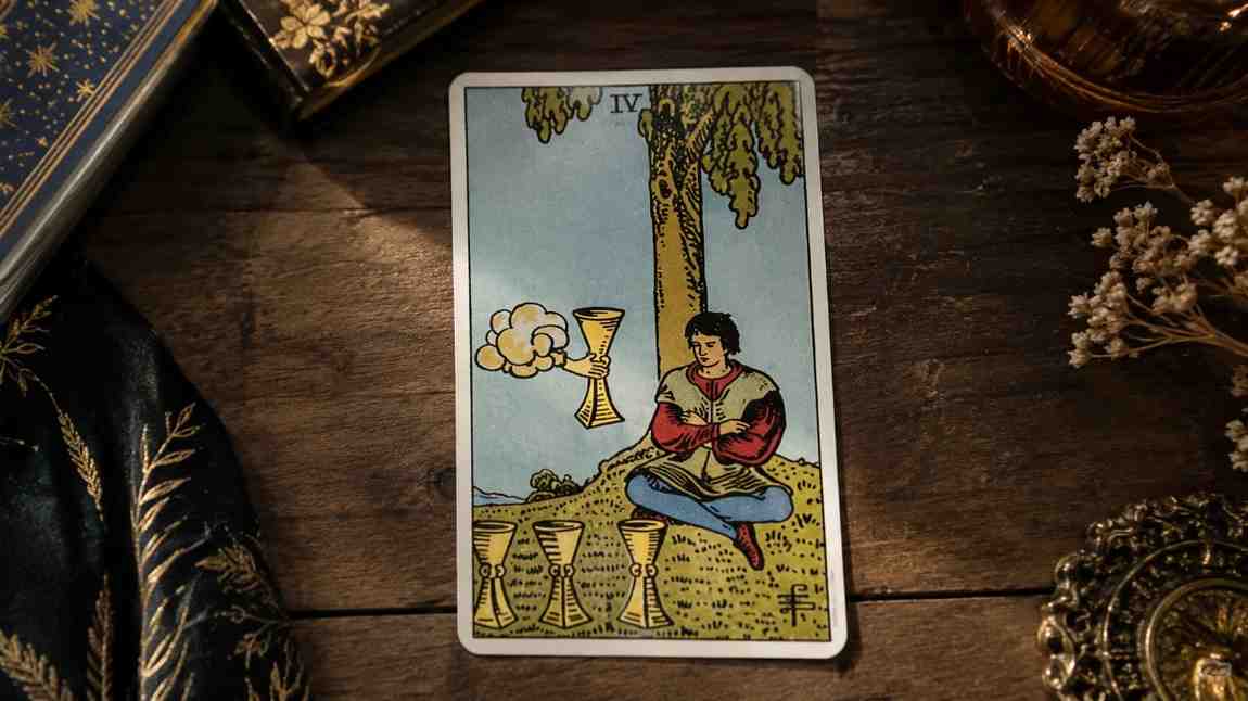 Four of Cups Tarot Meaning: Apathy and Reflection